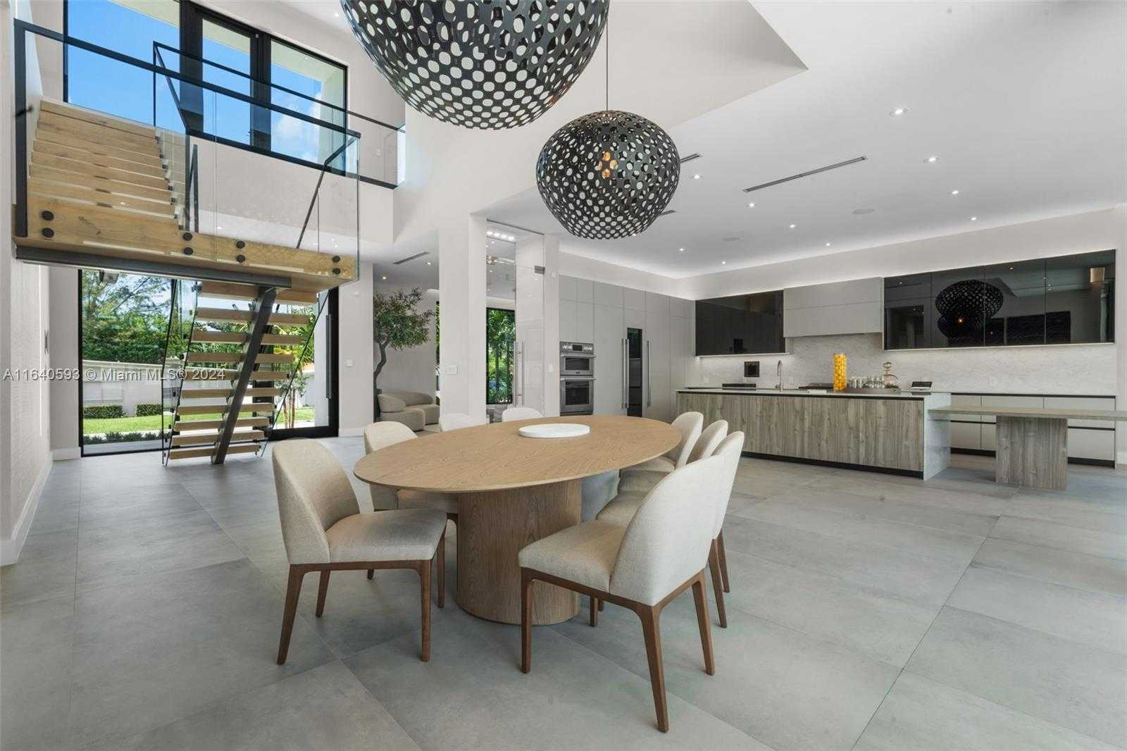 Small Image of 250 190th St, Sunny Isles Beach, FL 33160, USA Number 5