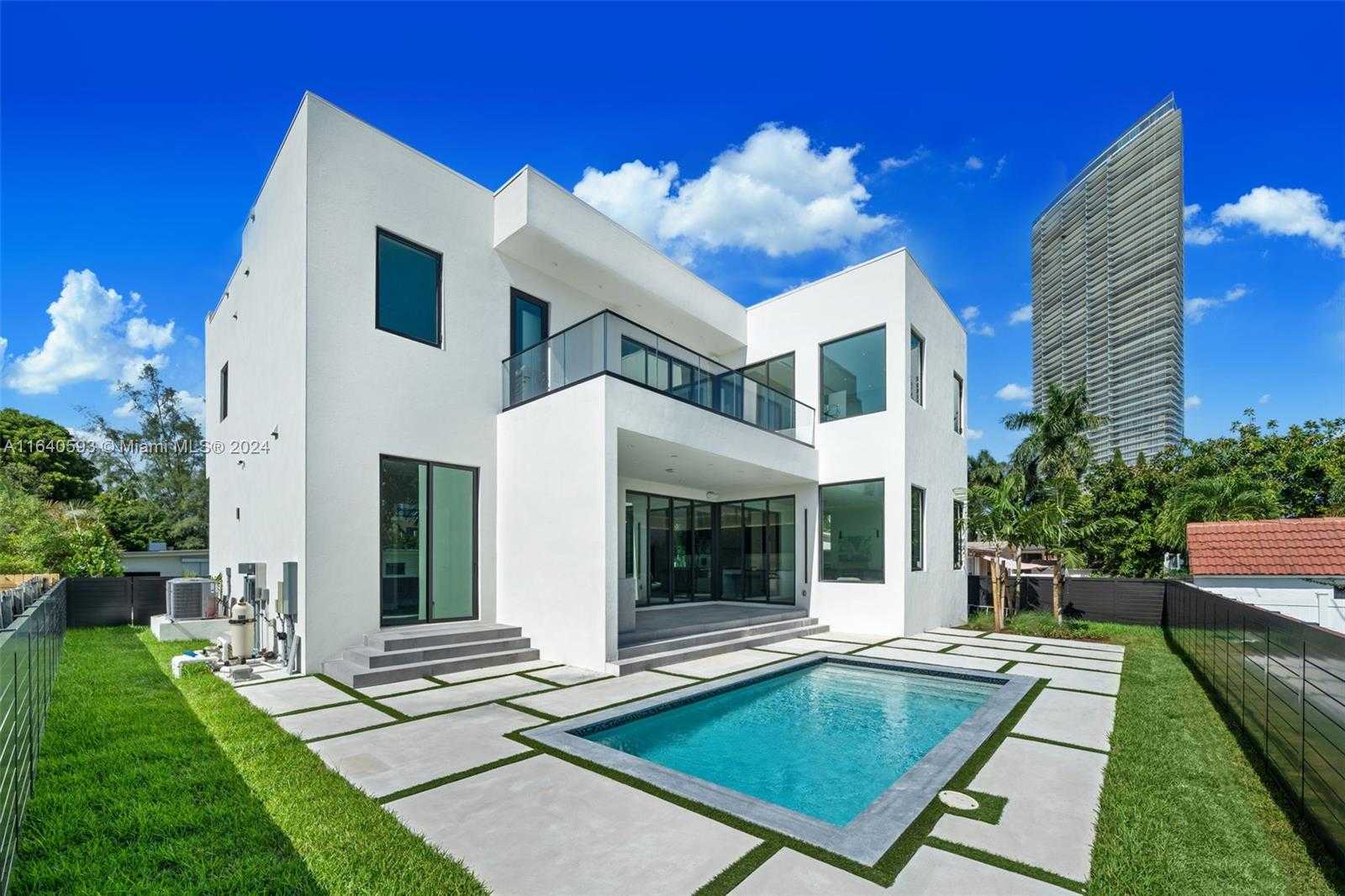 Small Image of 250 190th St, Sunny Isles Beach, FL 33160, USA Number 8