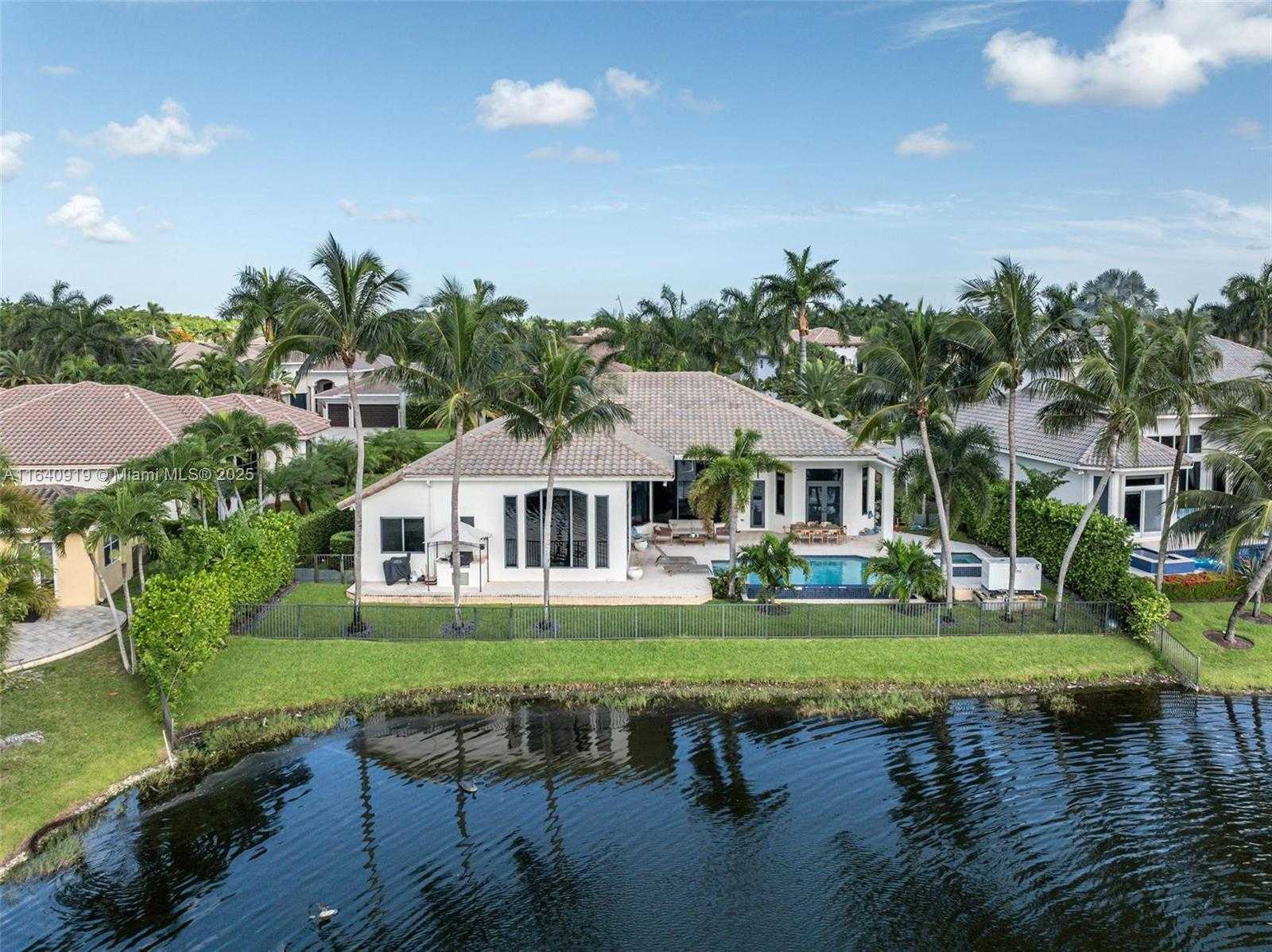 Small Image of 770 LEIGH PALM AVE, Plantation Number 3