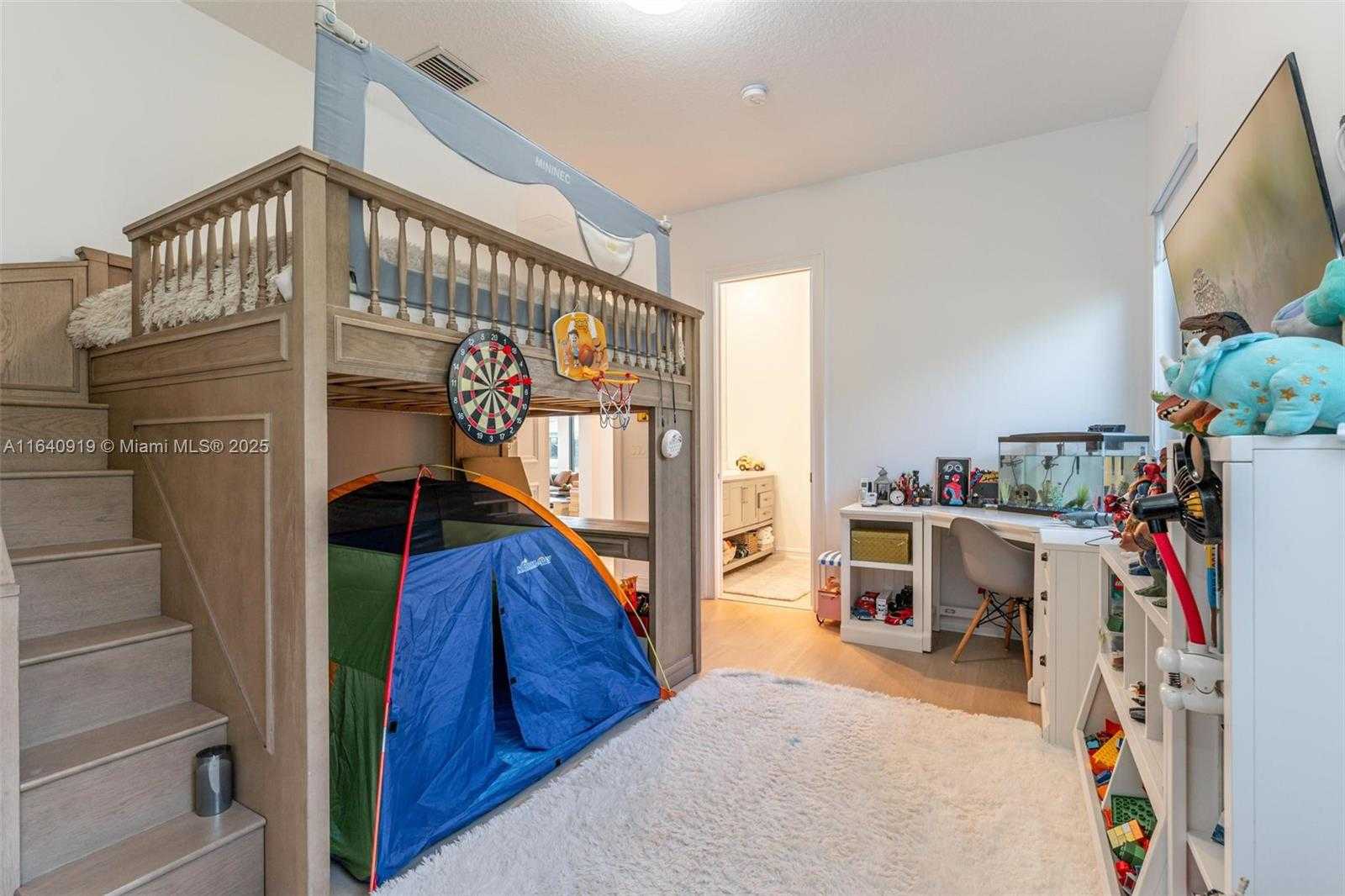 Small Image of 770 LEIGH PALM AVE, Plantation Number 47