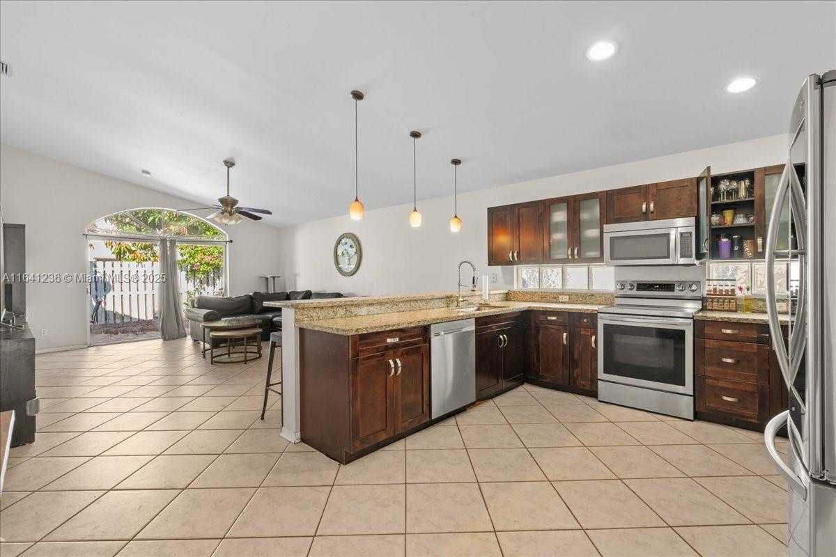 Small Image of 18022 SOUTH WEST 12TH CT, Pembroke Pines Number 12