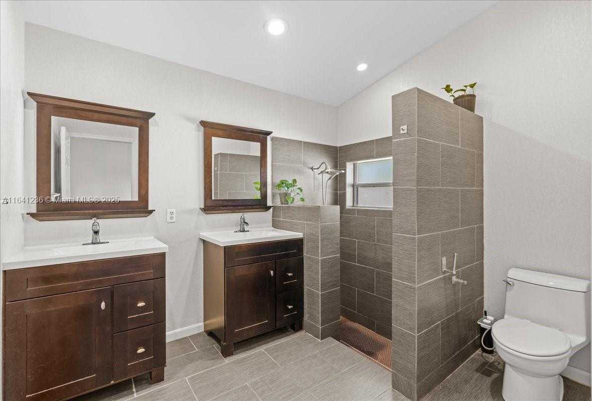 Small Image of 18022 SOUTH WEST 12TH CT, Pembroke Pines Number 16