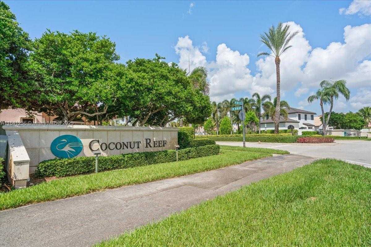 Small Image of 18022 SOUTH WEST 12TH CT, Pembroke Pines Number 2