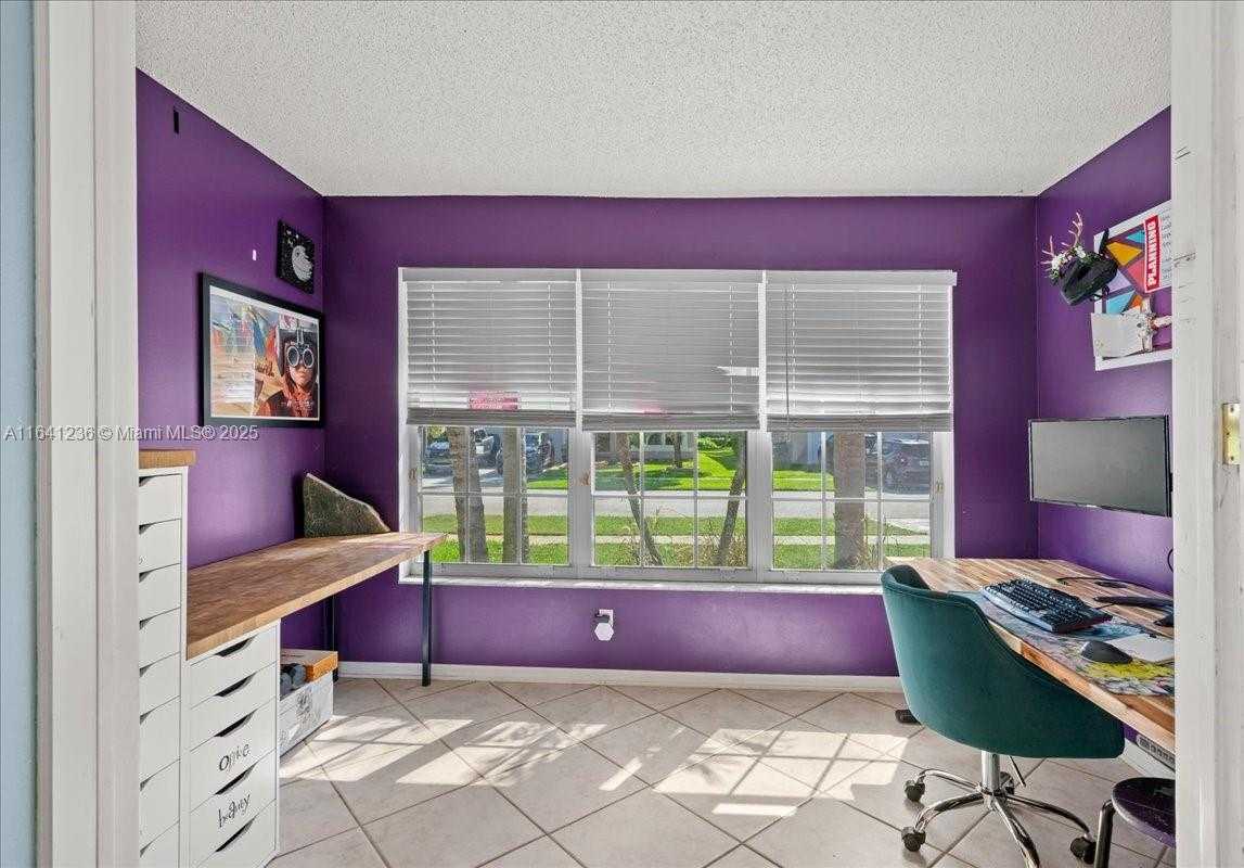 Small Image of 18022 SOUTH WEST 12TH CT, Pembroke Pines Number 23