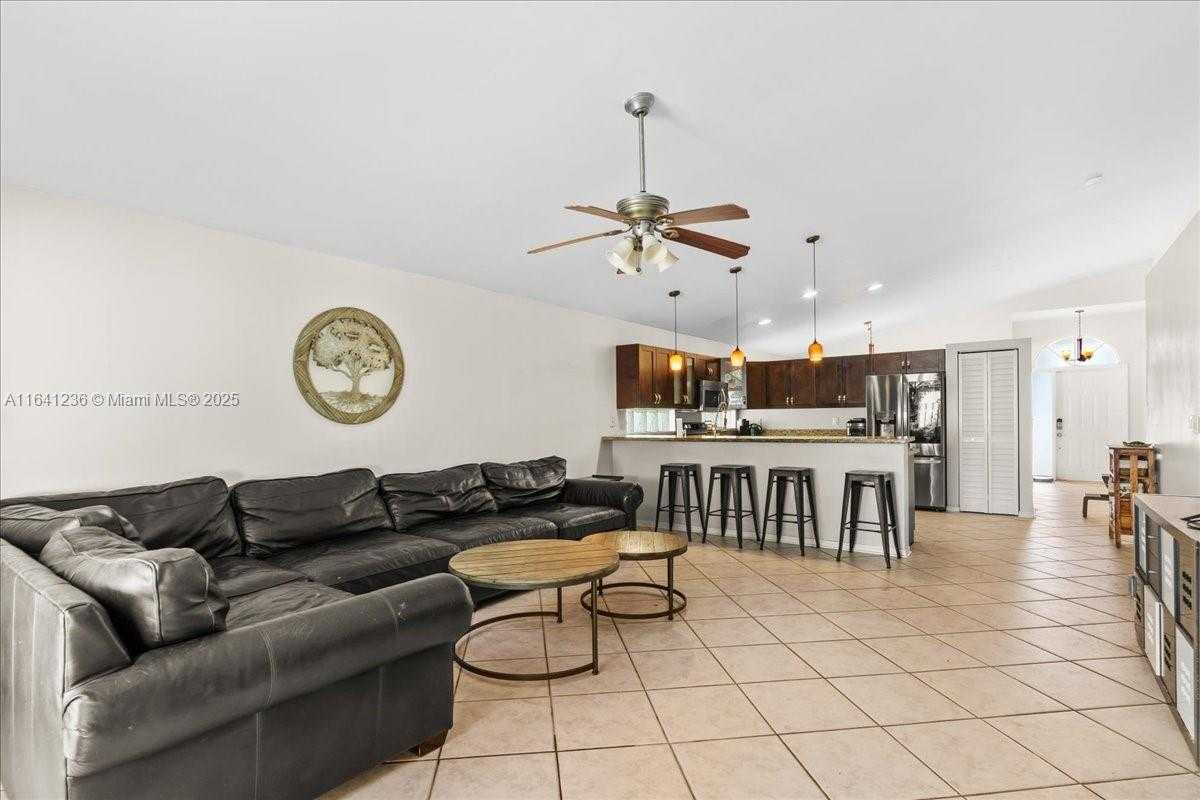 Small Image of 18022 SOUTH WEST 12TH CT, Pembroke Pines Number 7