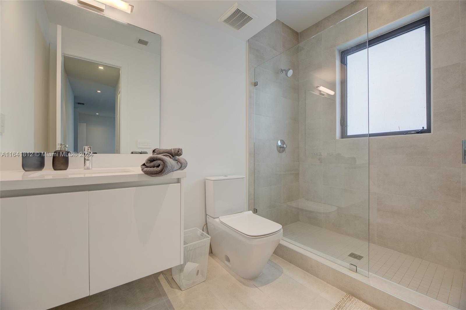Small Image of 16768 NATURES WAY, Weston Number 30
