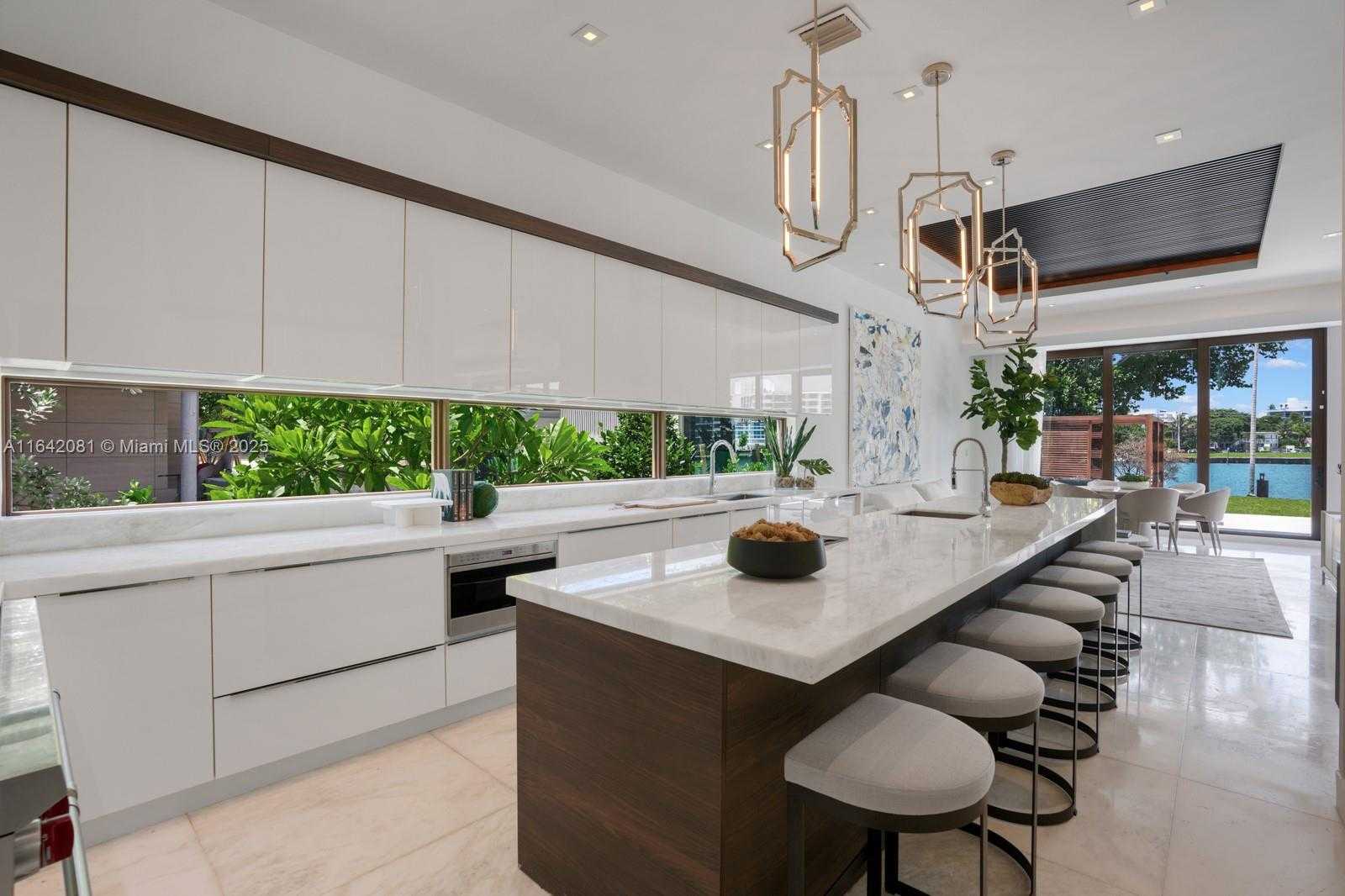 Small Image of 100 BAL BAY DR, Bal Harbour Number 14