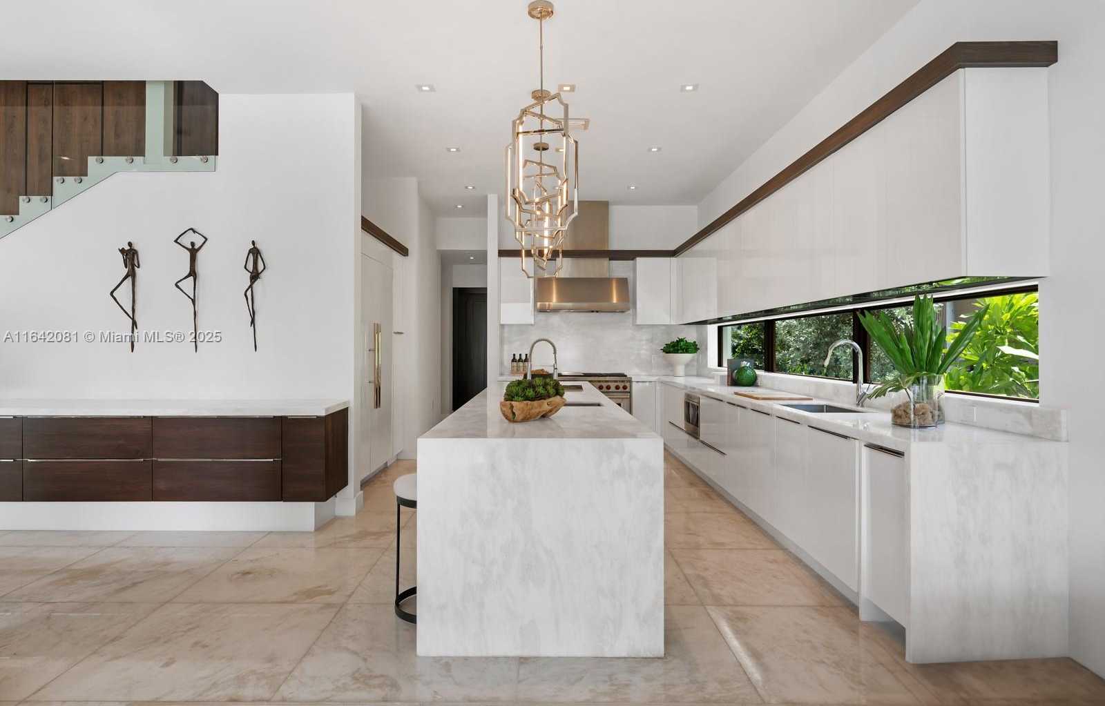 Small Image of 100 BAL BAY DR, Bal Harbour Number 16