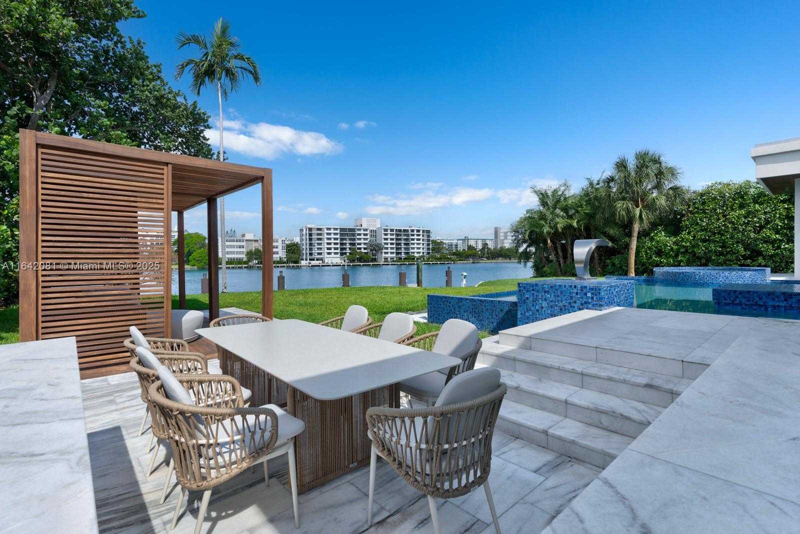 Small Image of 100 BAL BAY DR, Bal Harbour Number 19