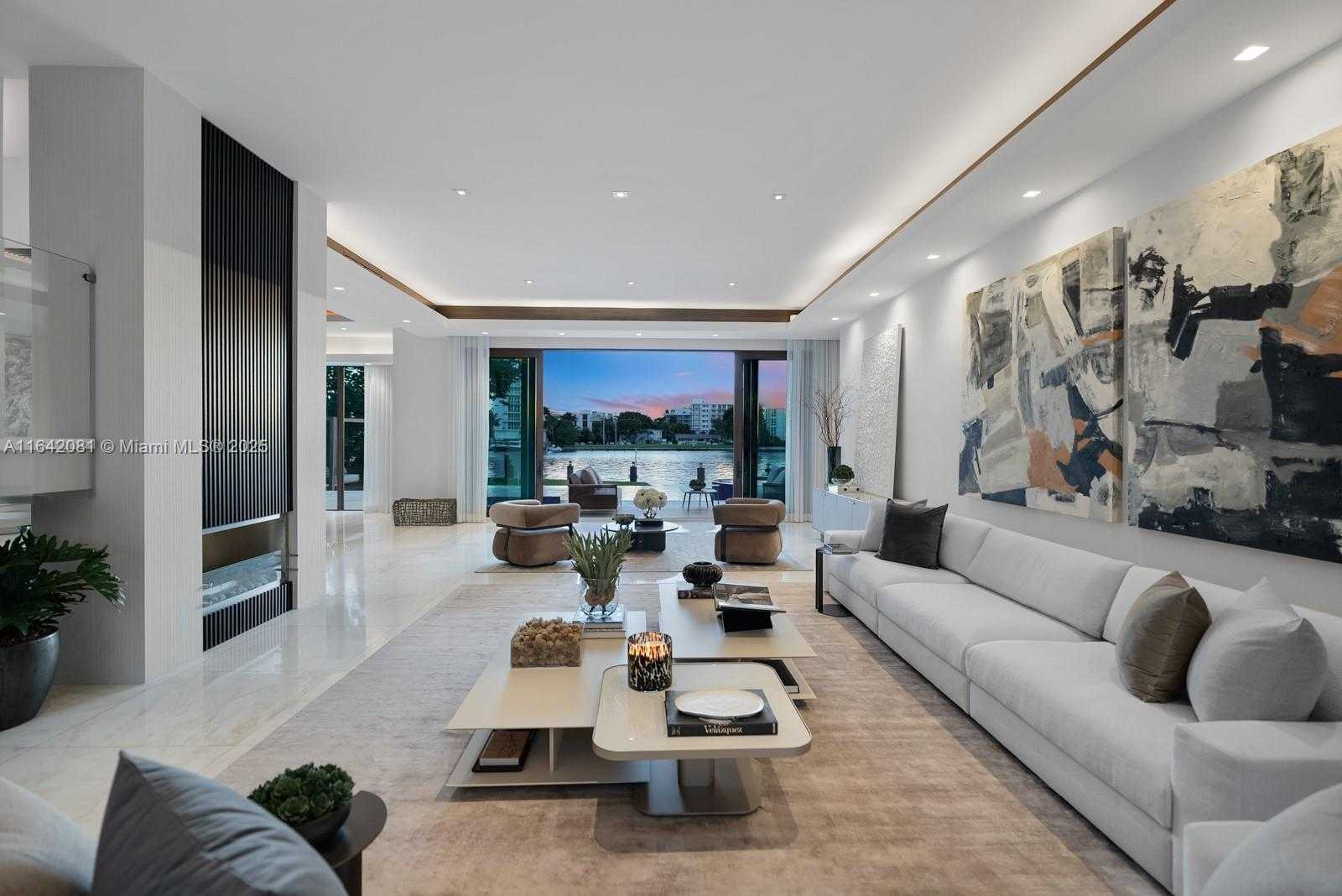 Small Image of 100 BAL BAY DR, Bal Harbour Number 2