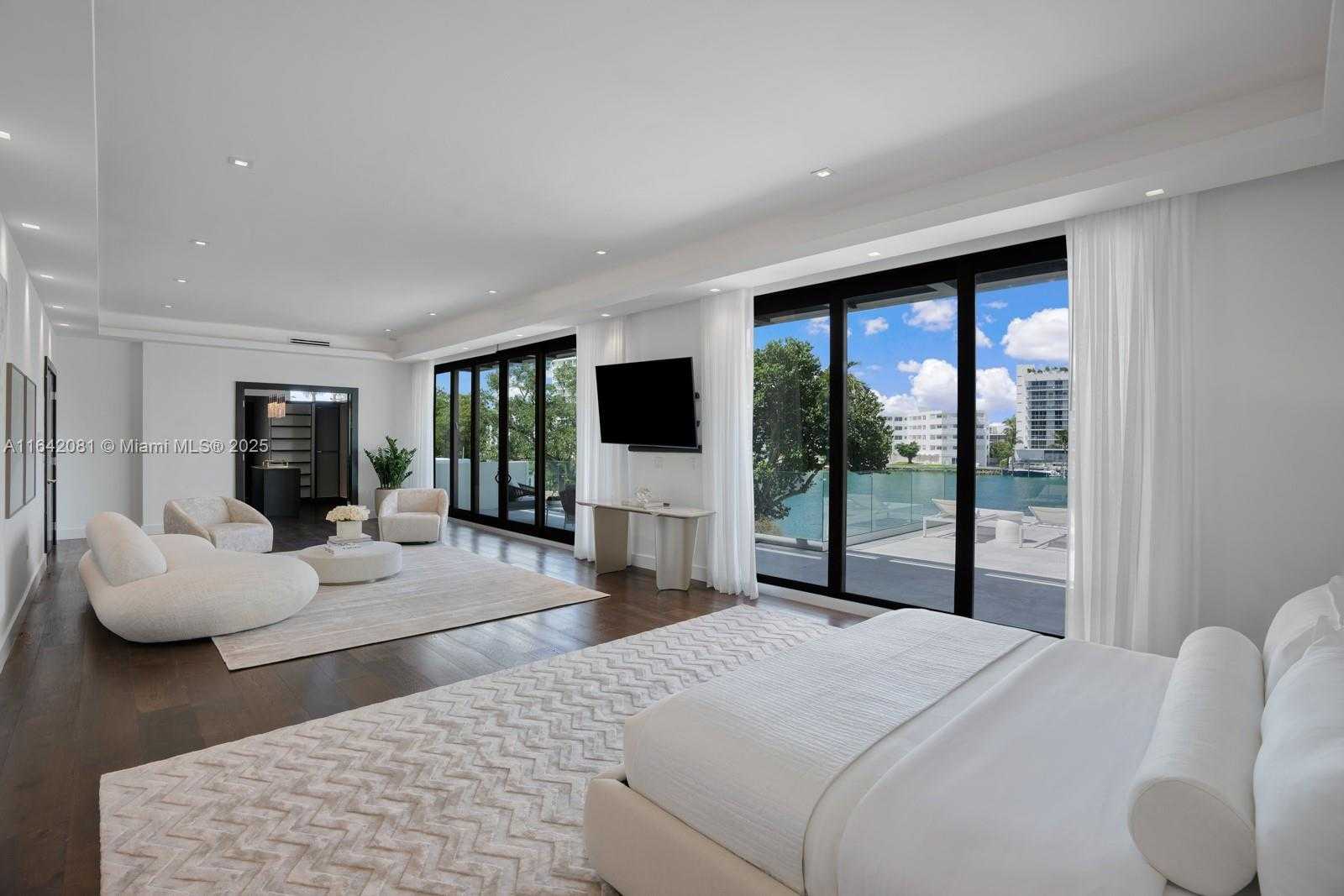 Small Image of 100 BAL BAY DR, Bal Harbour Number 28