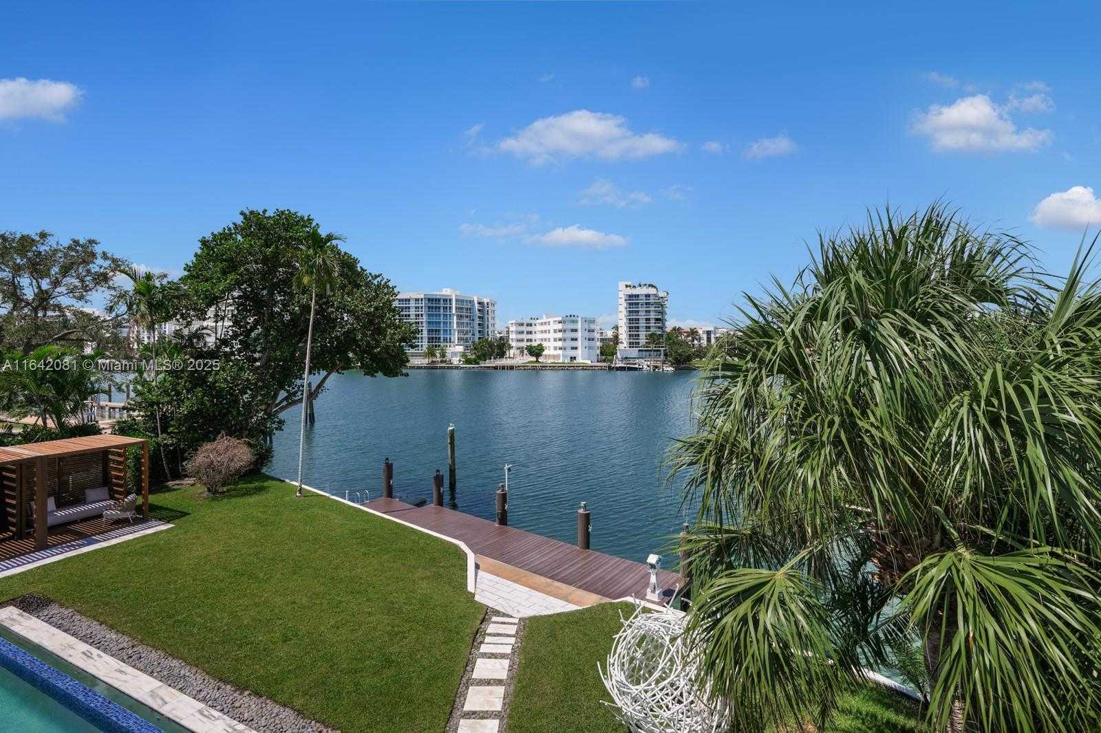 Small Image of 100 BAL BAY DR, Bal Harbour Number 37