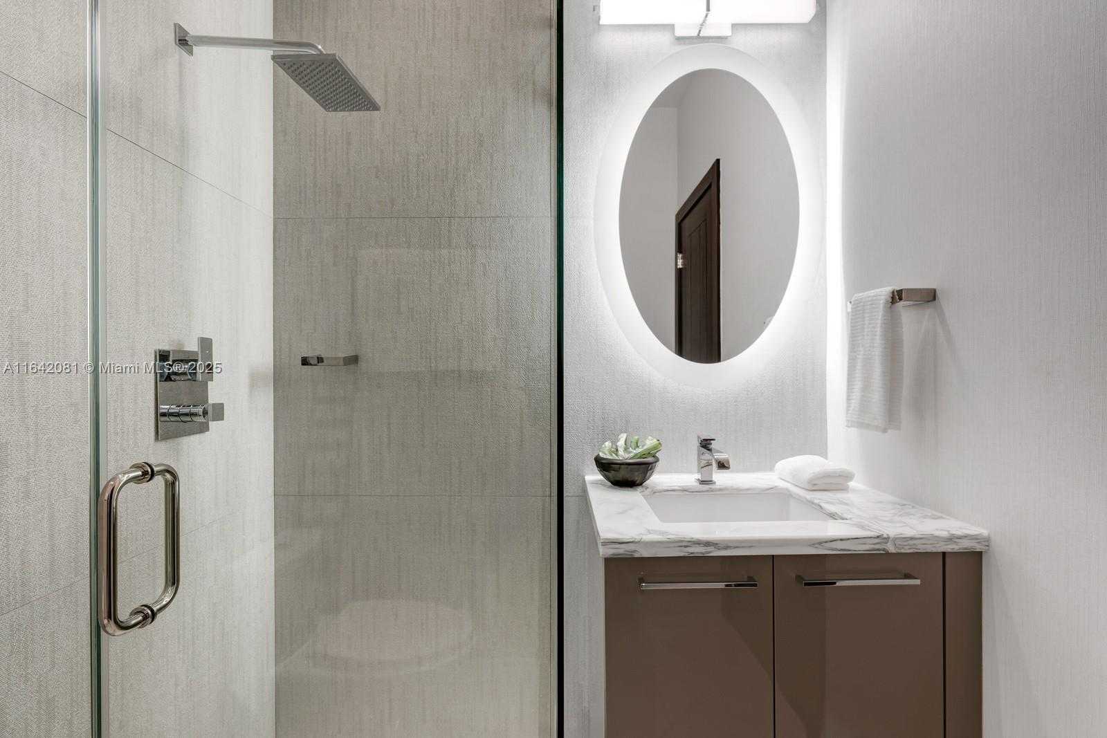 Small Image of 100 BAL BAY DR, Bal Harbour Number 40