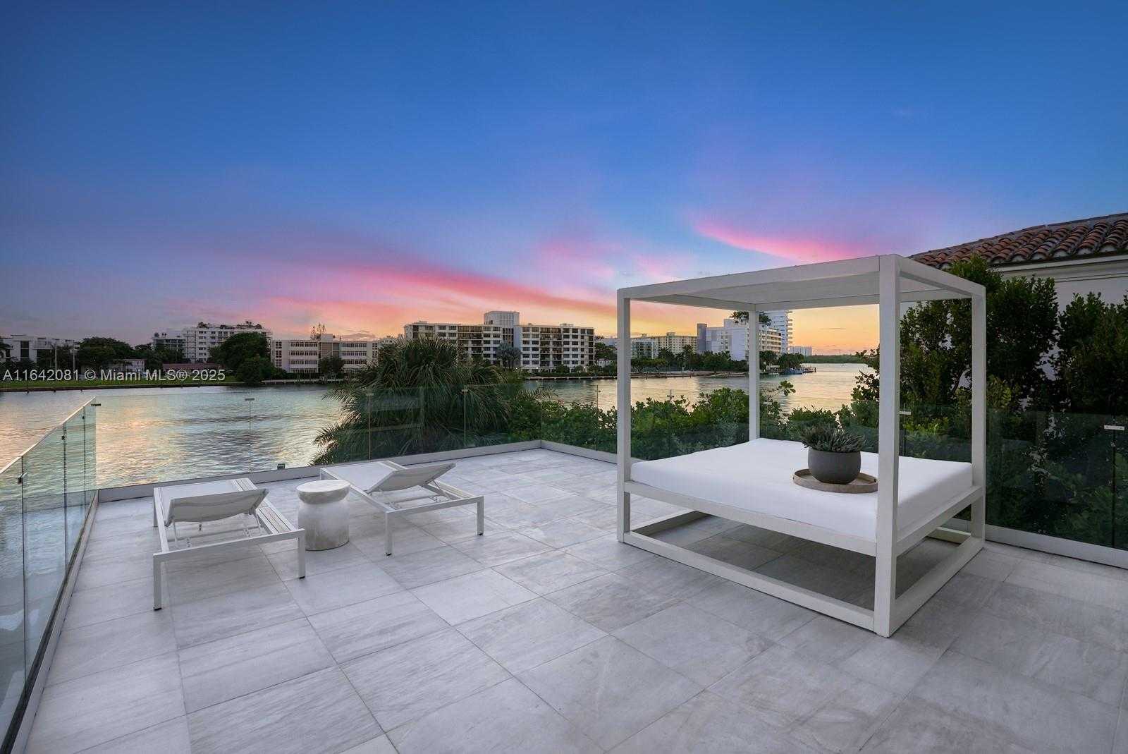 Small Image of 100 BAL BAY DR, Bal Harbour Number 59