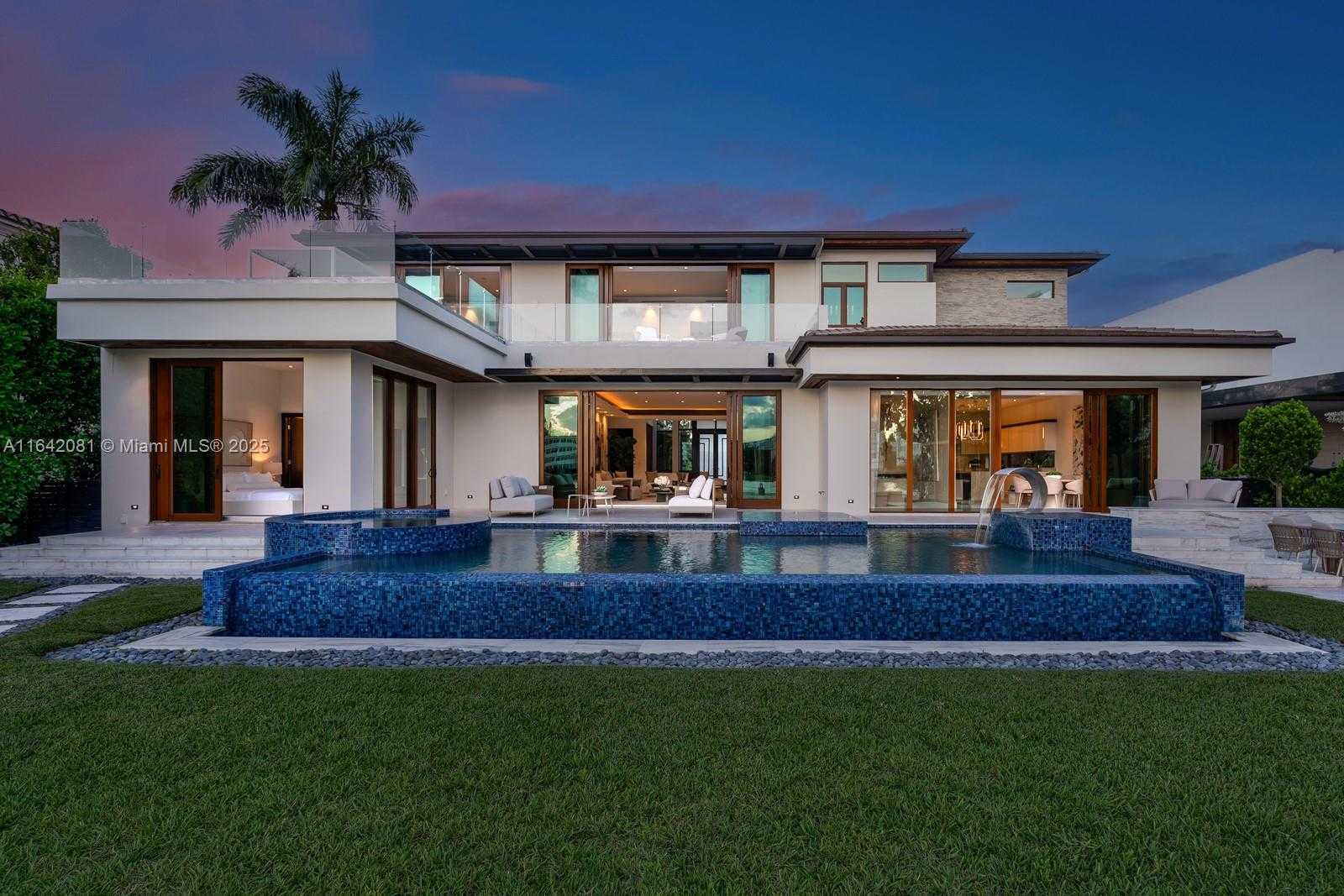 Small Image of 100 BAL BAY DR, Bal Harbour Number 61