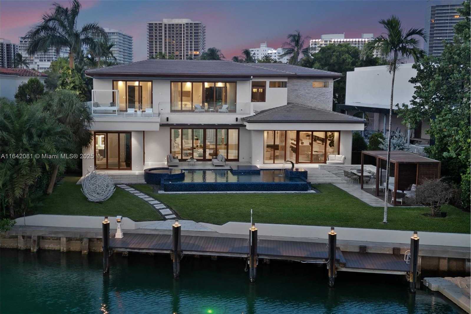 Small Image of 100 BAL BAY DR, Bal Harbour Number 62