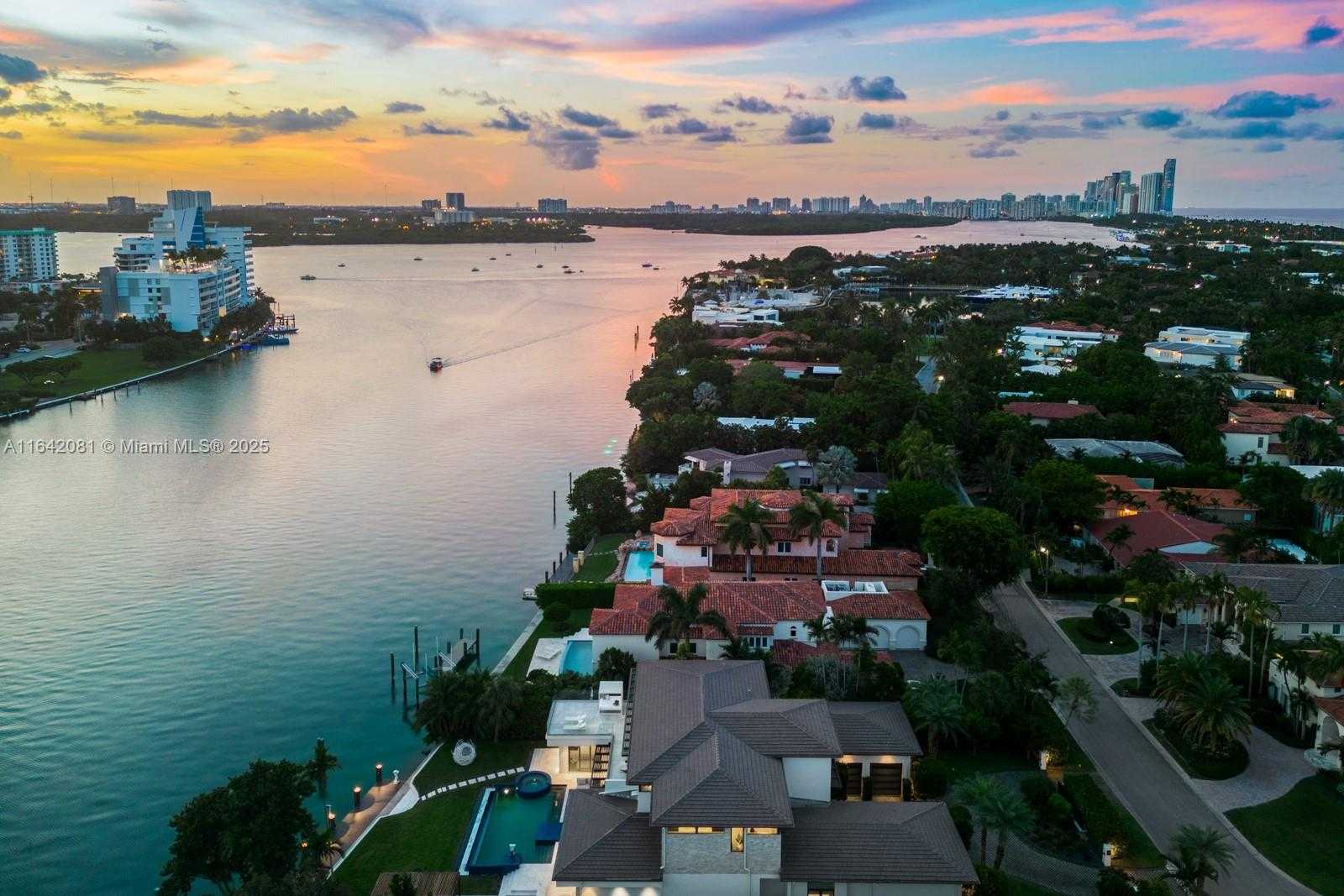 Small Image of 100 BAL BAY DR, Bal Harbour Number 64