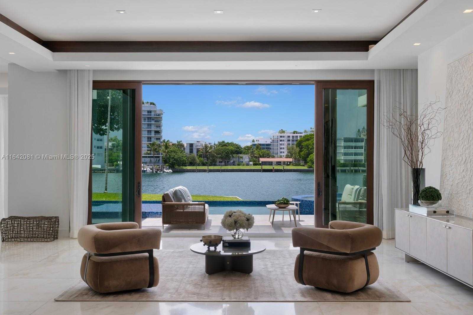 Small Image of 100 BAL BAY DR, Bal Harbour Number 8