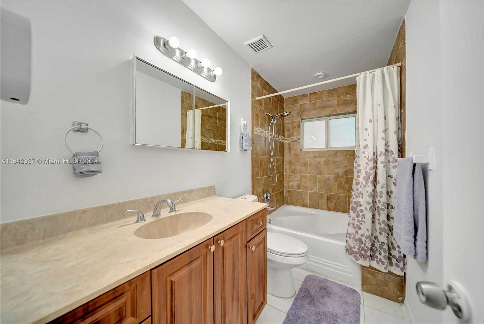 Small Image of 811 SOUTH WEST 39TH AVE, Fort Lauderdale Number 19