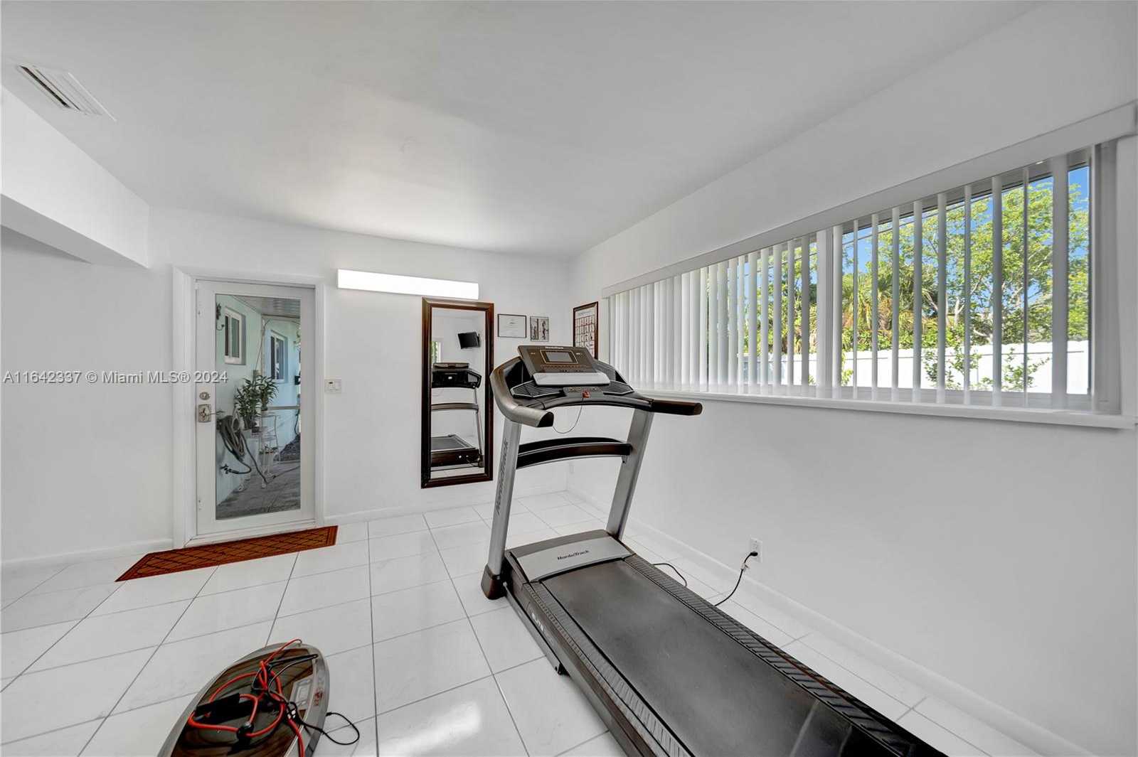 Small Image of 811 SOUTH WEST 39TH AVE, Fort Lauderdale Number 22