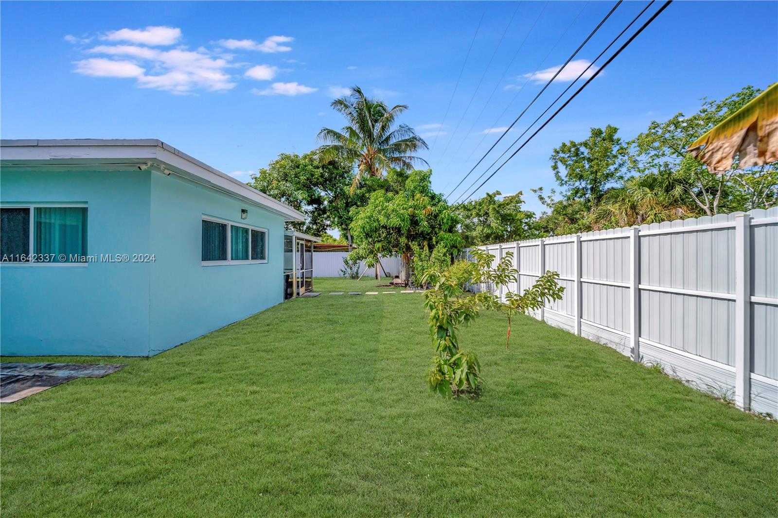 Small Image of 811 SOUTH WEST 39TH AVE, Fort Lauderdale Number 32