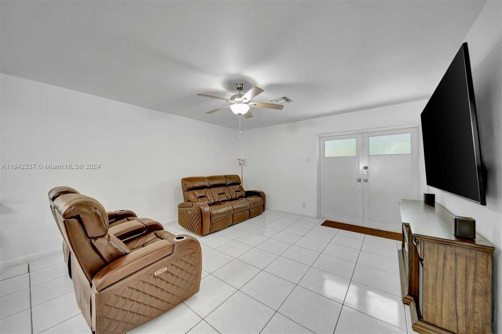 Small Image of 811 SOUTH WEST 39TH AVE, Fort Lauderdale Number 7