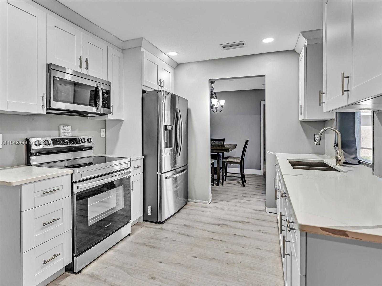 Small Image of 1020 NORTH WEST 48TH PL, Deerfield Beach Number 18