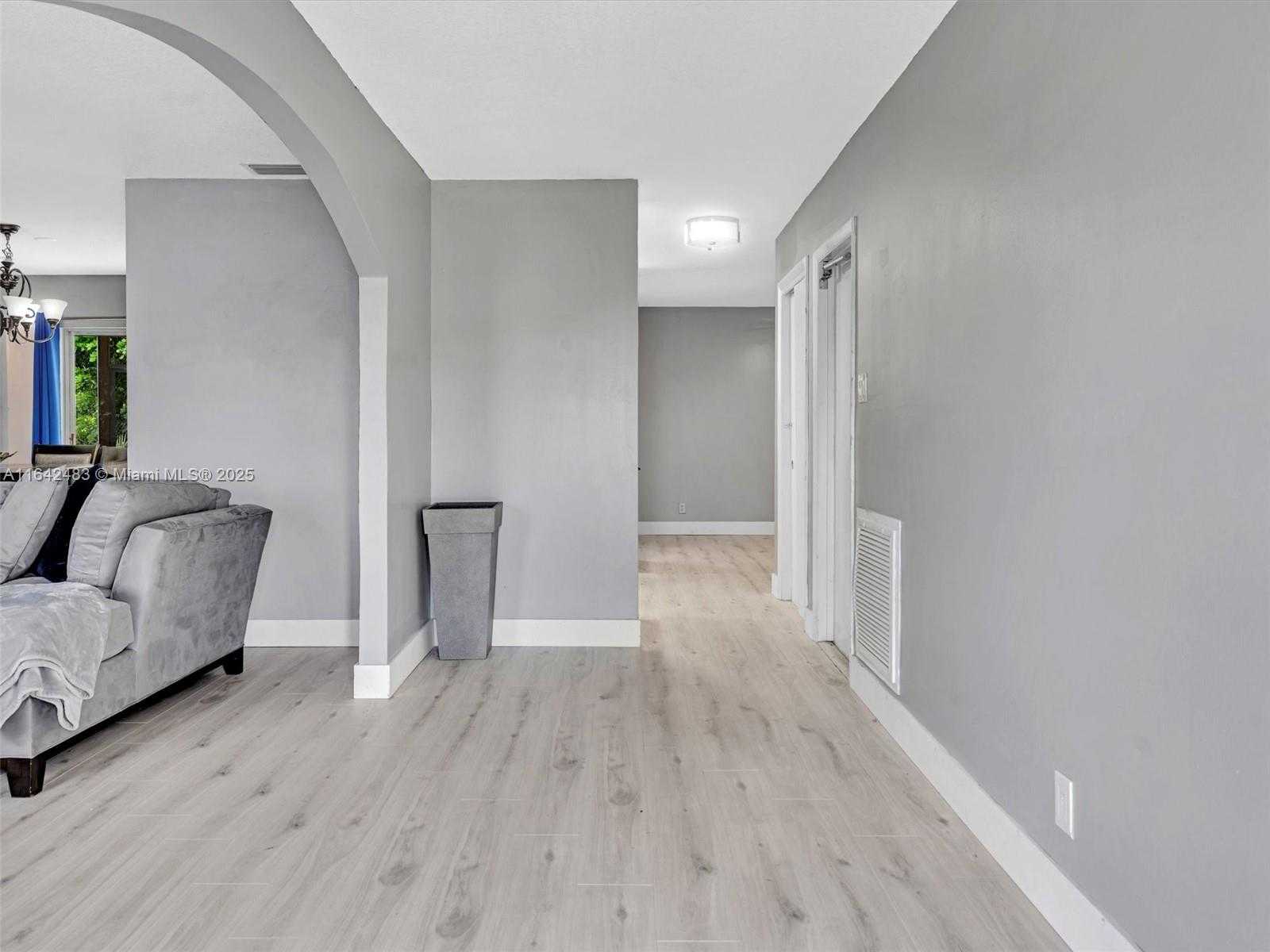 Small Image of 1020 NORTH WEST 48TH PL, Deerfield Beach Number 3