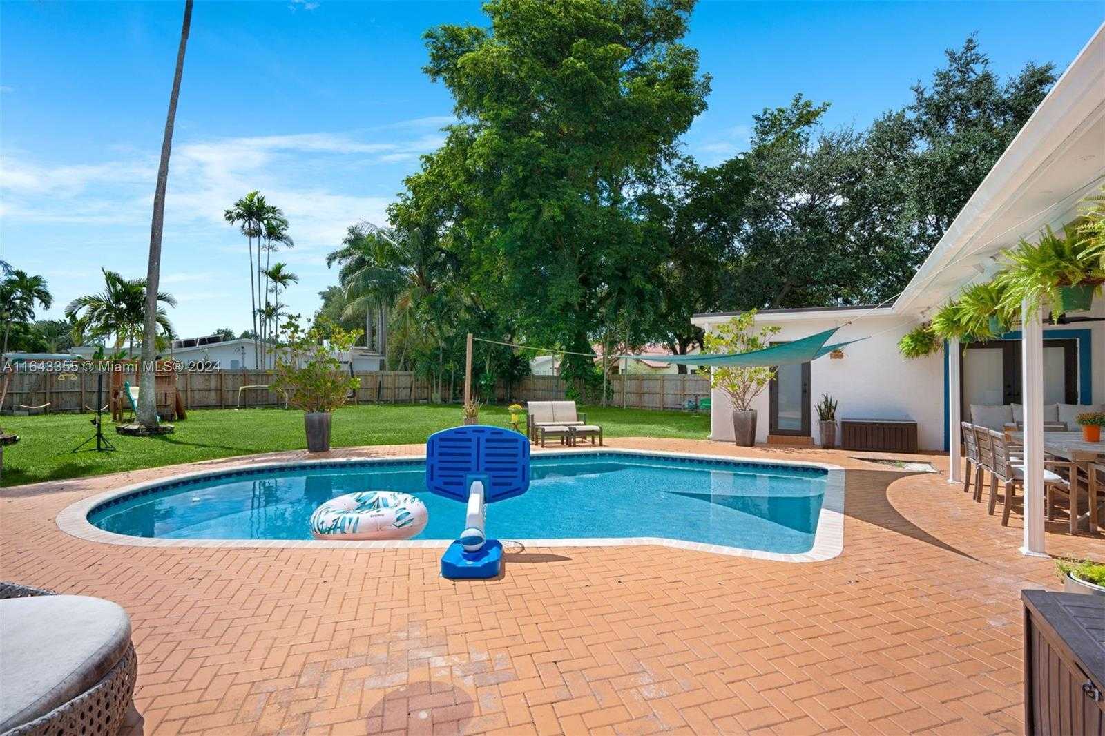 Small Image of 8850 SOUTH WEST 49TH PLACE, Cooper City Number 32