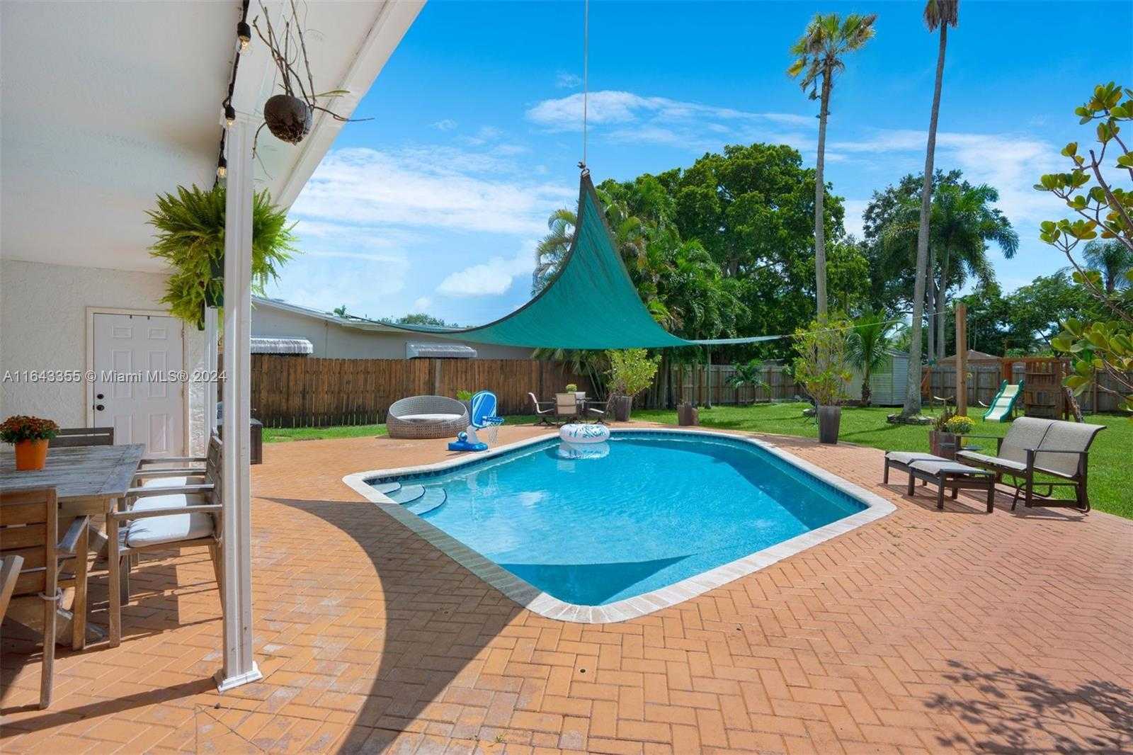 Small Image of 8850 SOUTH WEST 49TH PLACE, Cooper City Number 33