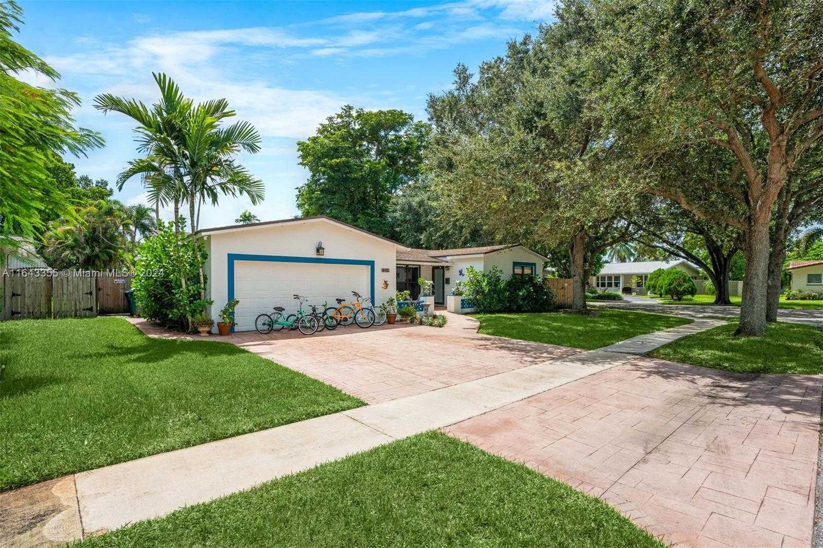 Small Image of 8850 SOUTH WEST 49TH PLACE, Cooper City Number 41