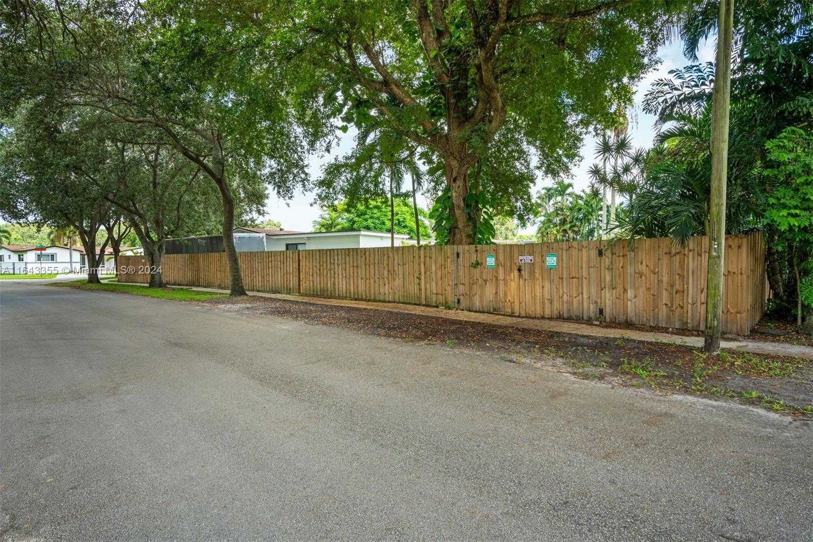 Small Image of 8850 SOUTH WEST 49TH PLACE, Cooper City Number 45