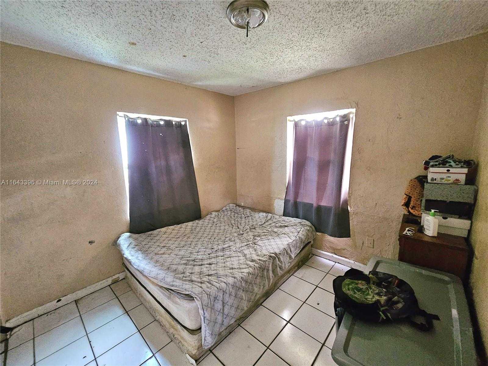 Imagen de Pequeño Objeto