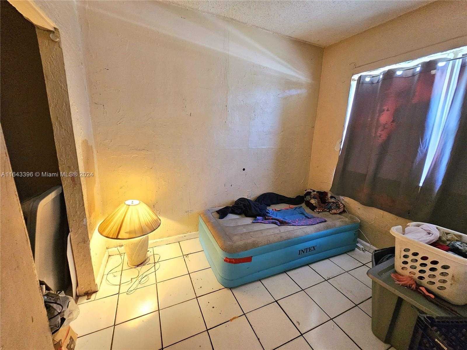 Imagen de Pequeño Objeto