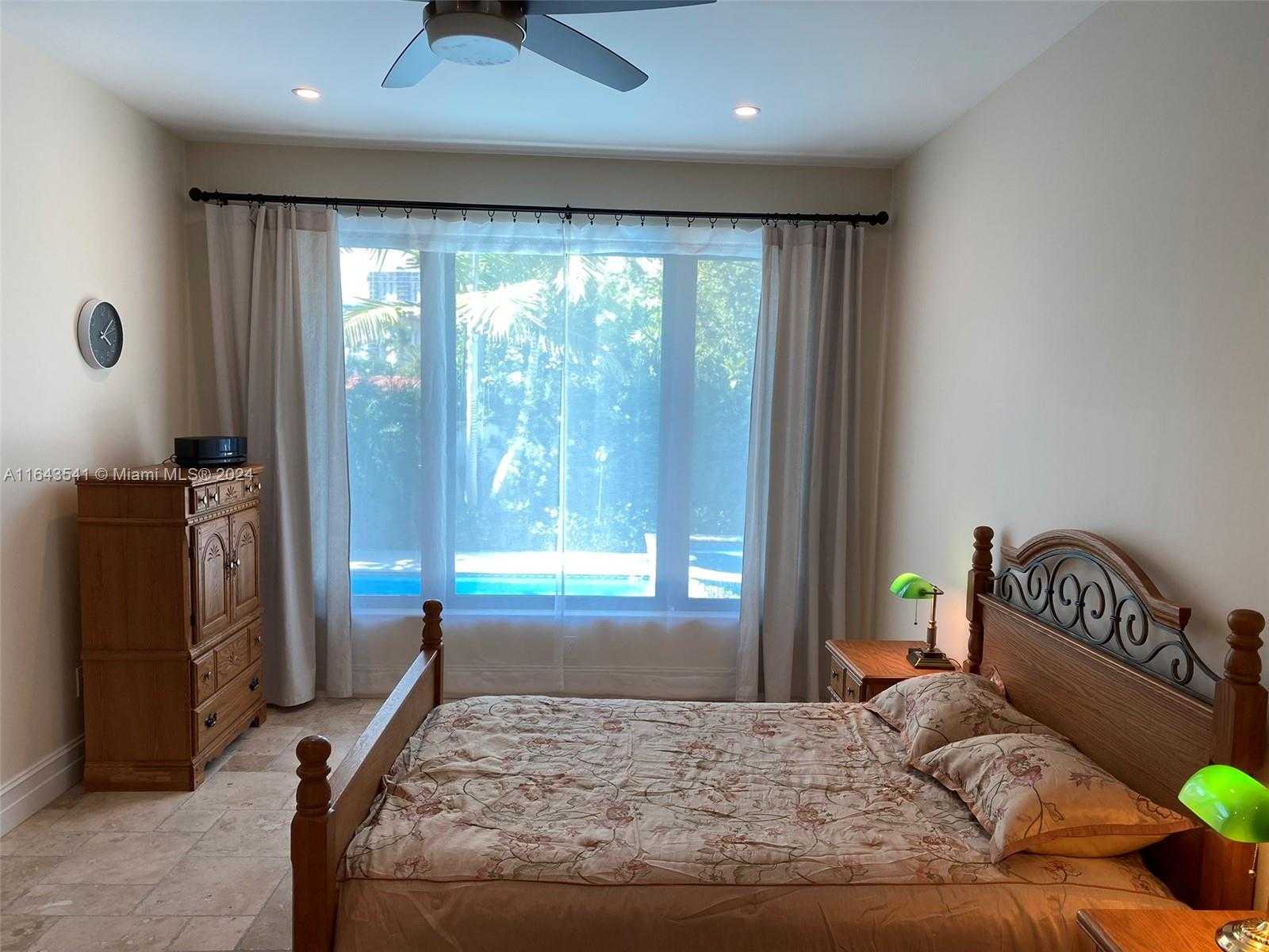 Small Image of 343 190TH ST, Sunny Isles Beach Number 14