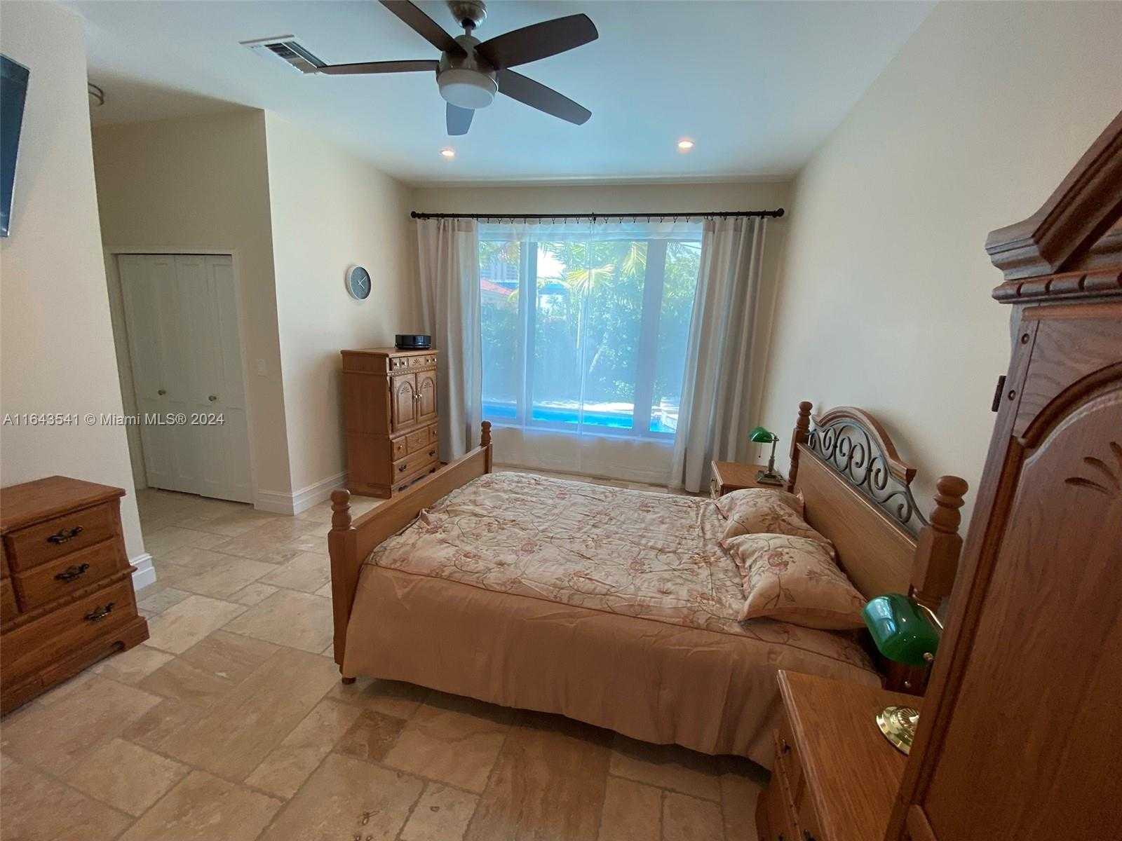 Small Image of 343 190TH ST, Sunny Isles Beach Number 15