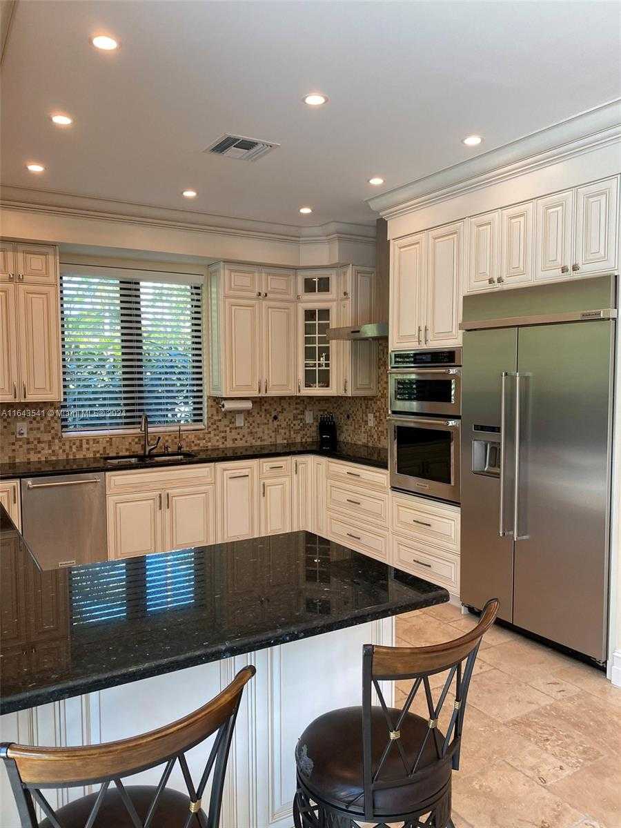 Small Image of 343 190TH ST, Sunny Isles Beach Number 24