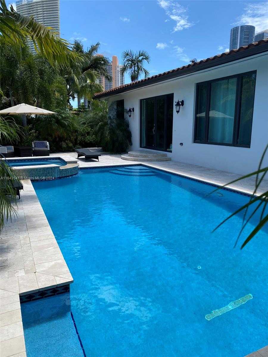 Small Image of 343 190TH ST, Sunny Isles Beach Number 6