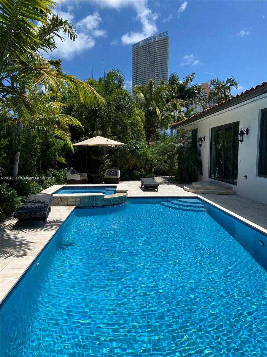 Small Image of 343 190TH ST, Sunny Isles Beach Number 7