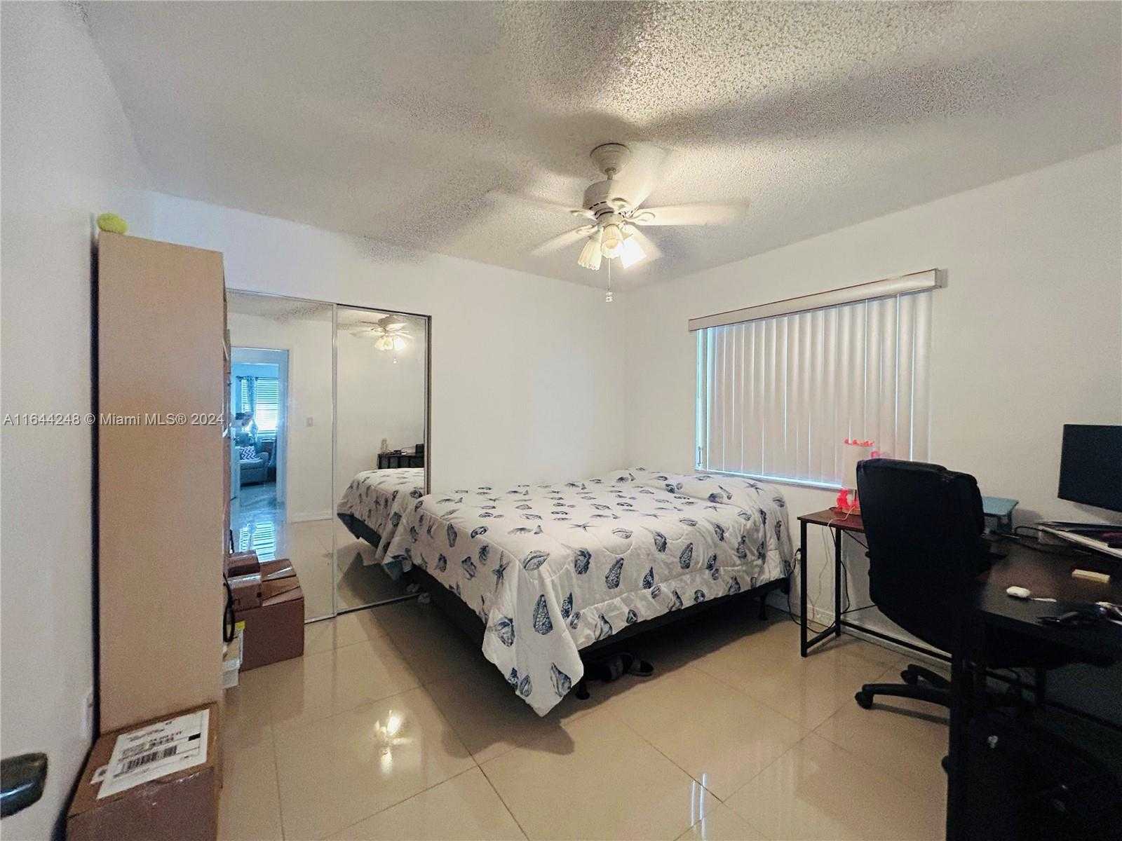 Small Image of 6919 WEST 29TH WAY, Hialeah Number 13