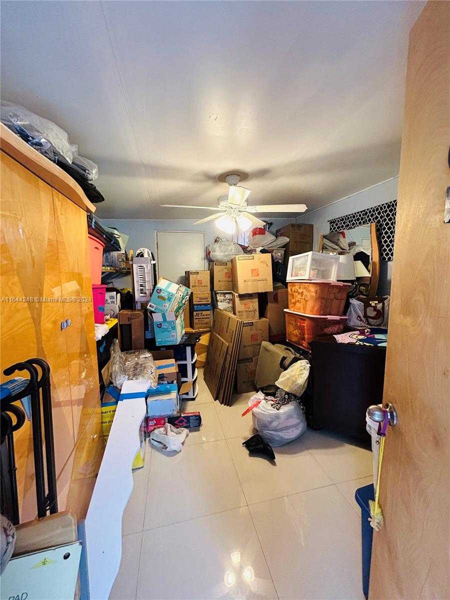 Small Image of 6919 WEST 29TH WAY, Hialeah Number 17