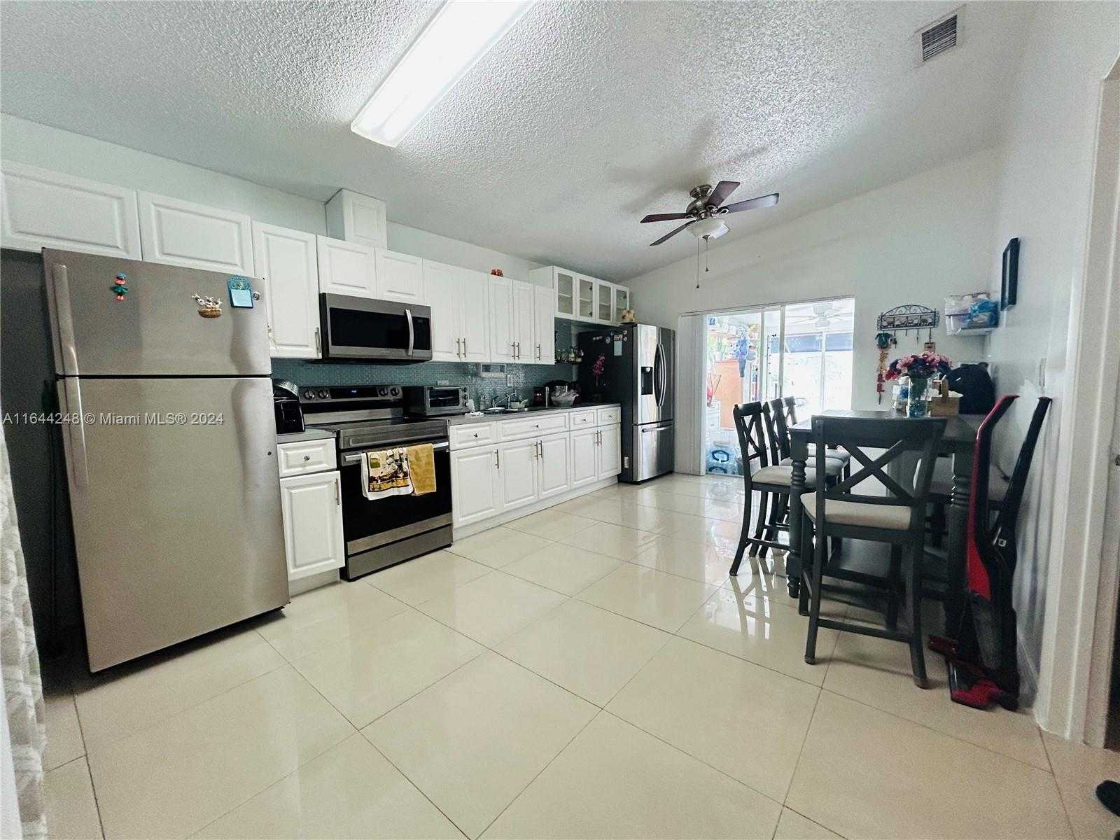 Small Image of 6919 WEST 29TH WAY, Hialeah Number 5