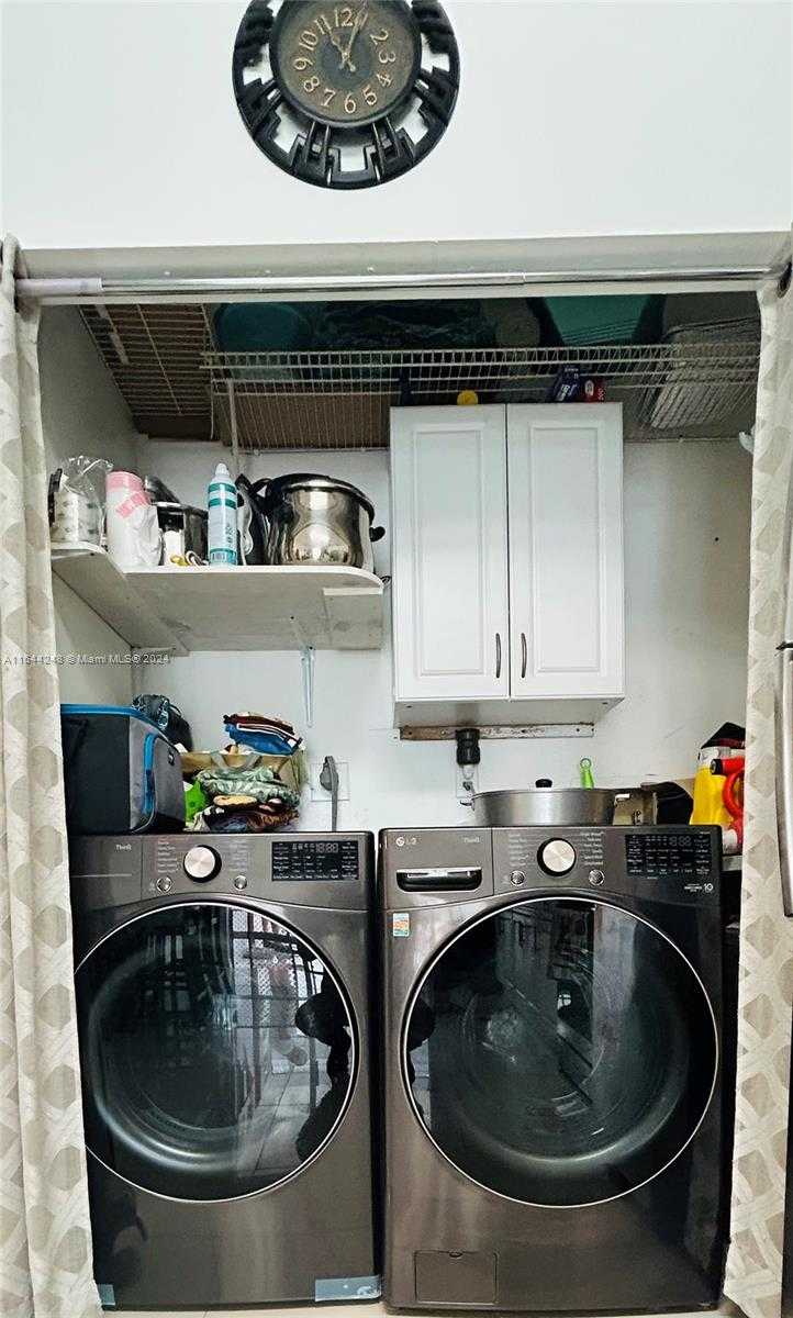Small Image of 6919 WEST 29TH WAY, Hialeah Number 7