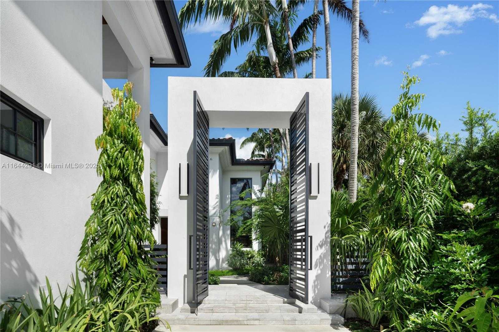 Small Image of 4442 PRAIRIE AVE, Miami Beach Number 10