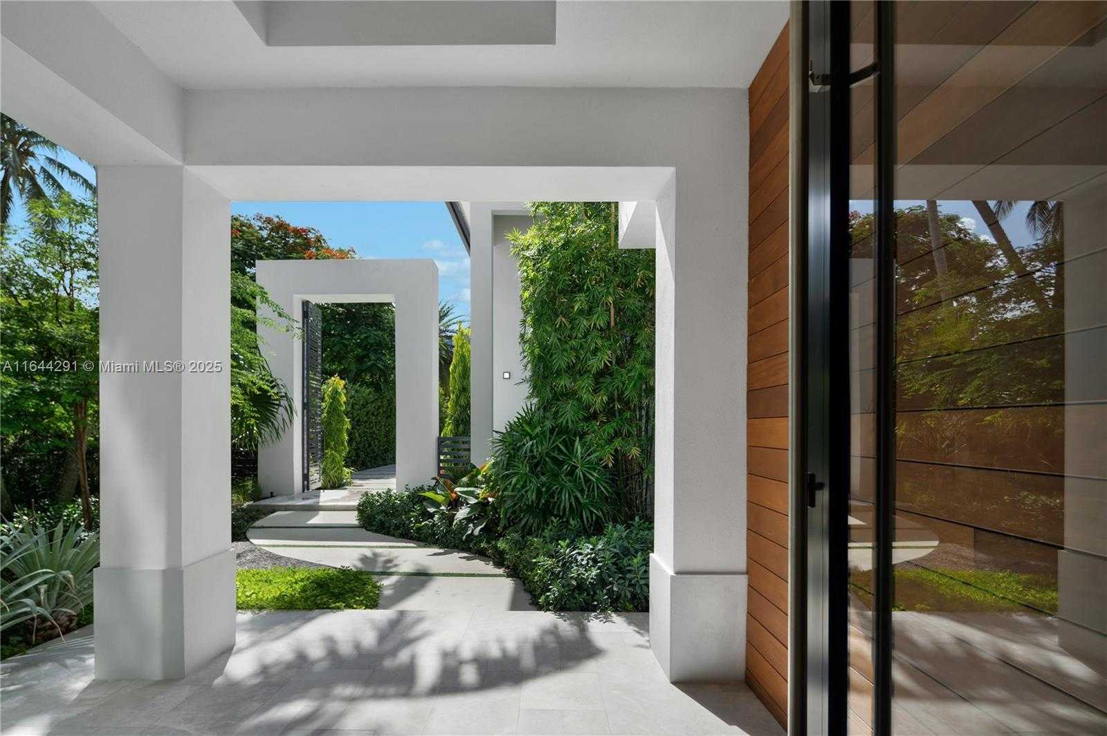 Small Image of 4442 PRAIRIE AVE, Miami Beach Number 12