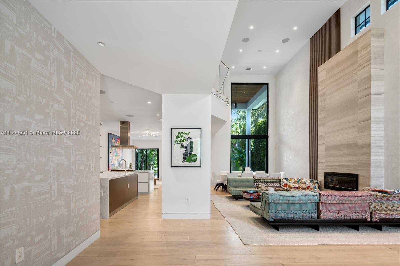 Small Image of 4442 PRAIRIE AVE, Miami Beach Number 13