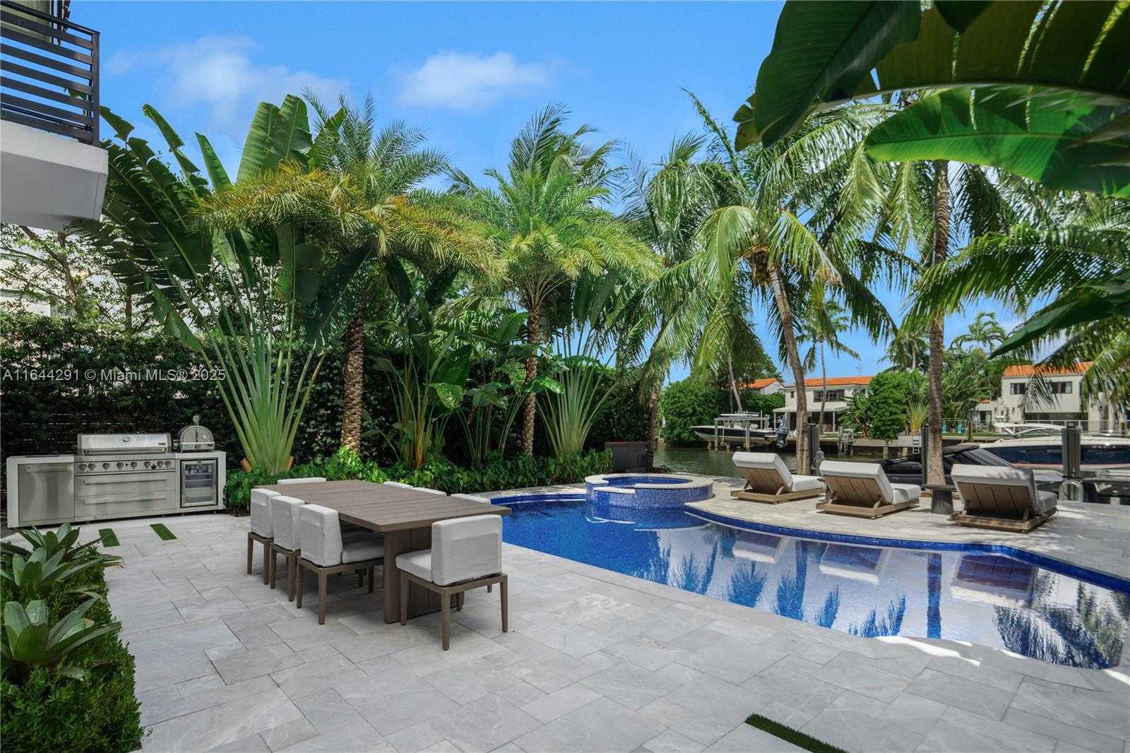 Small Image of 4442 PRAIRIE AVE, Miami Beach Number 25