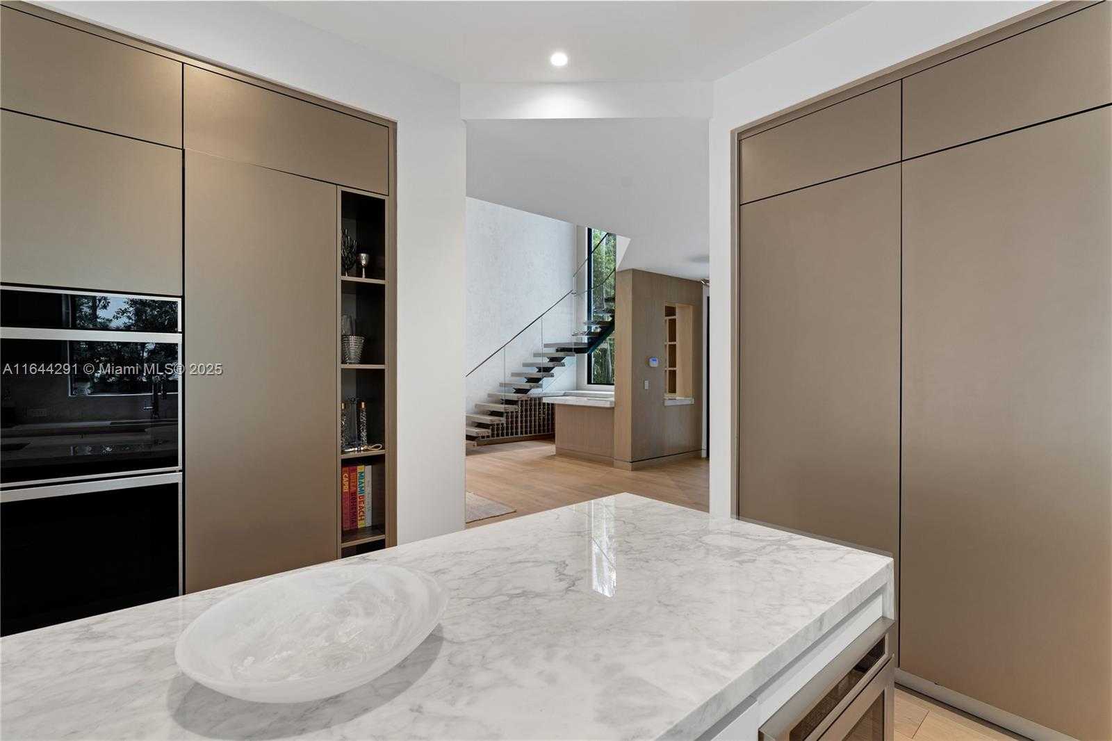 Small Image of 4442 PRAIRIE AVE, Miami Beach Number 32