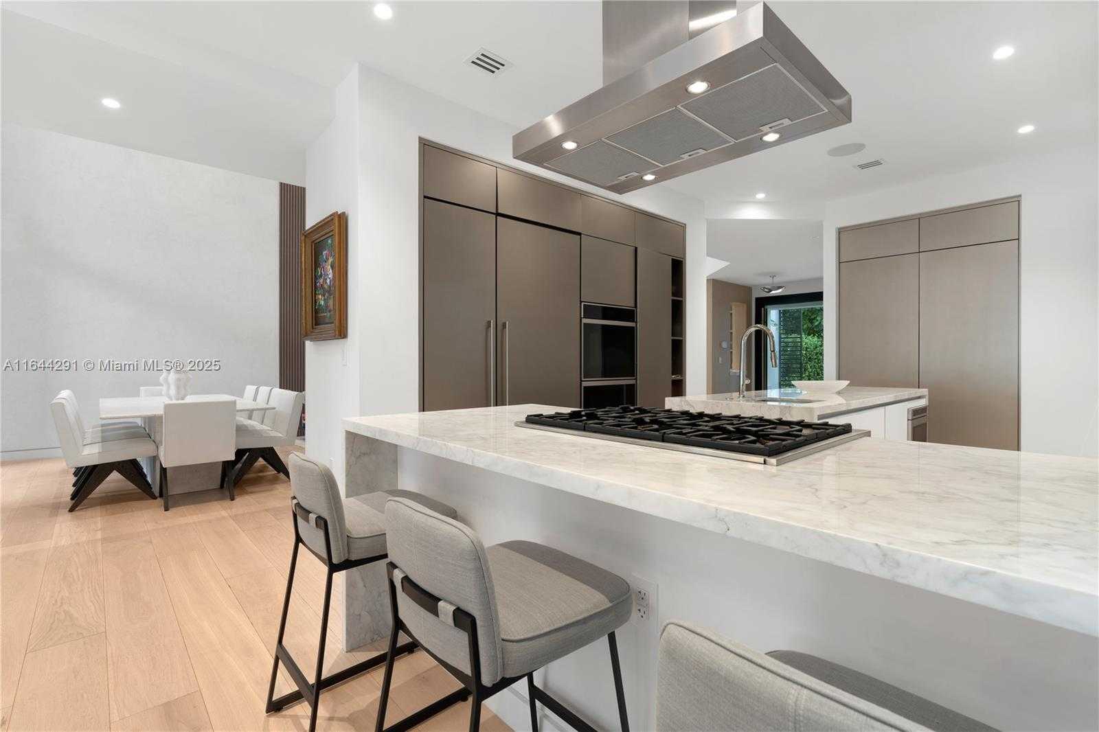 Small Image of 4442 PRAIRIE AVE, Miami Beach Number 42
