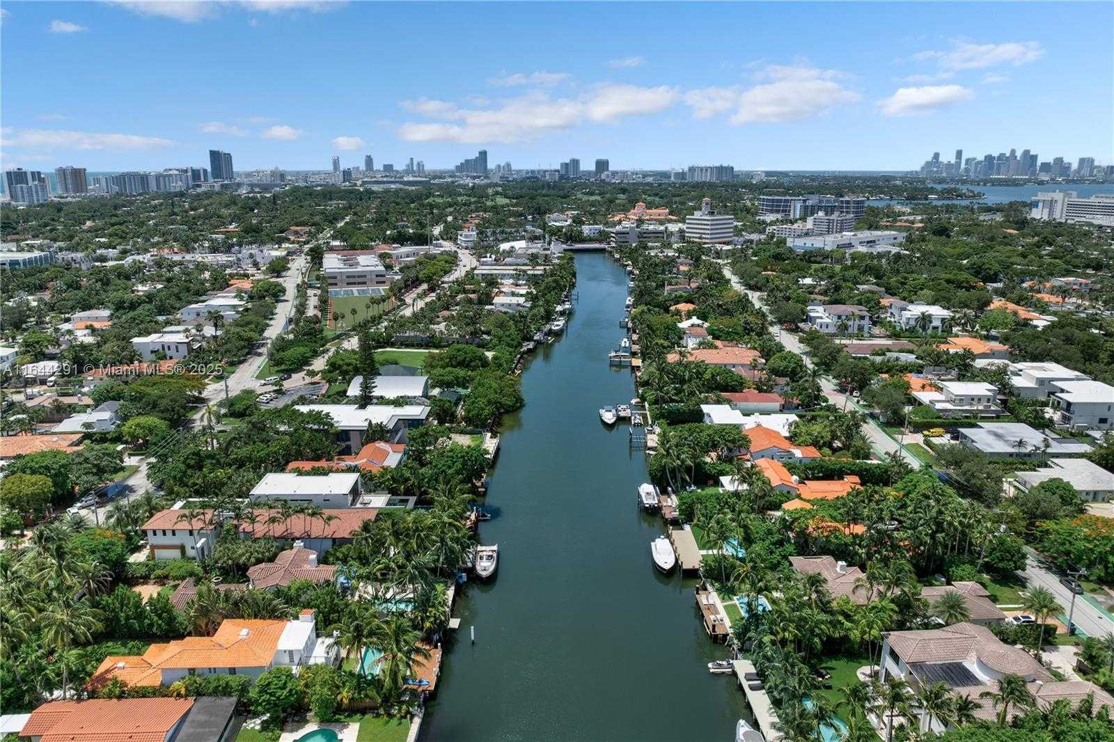 Small Image of 4442 PRAIRIE AVE, Miami Beach Number 6